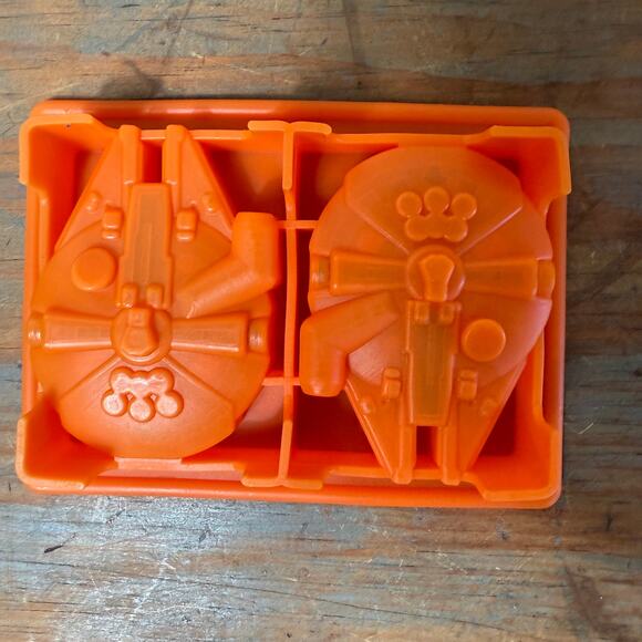 Lot Of 8 STAR WARS Silicone Ice Trays Baking Molds Chocolate Jello Candy Mold - Picture 6 of 11